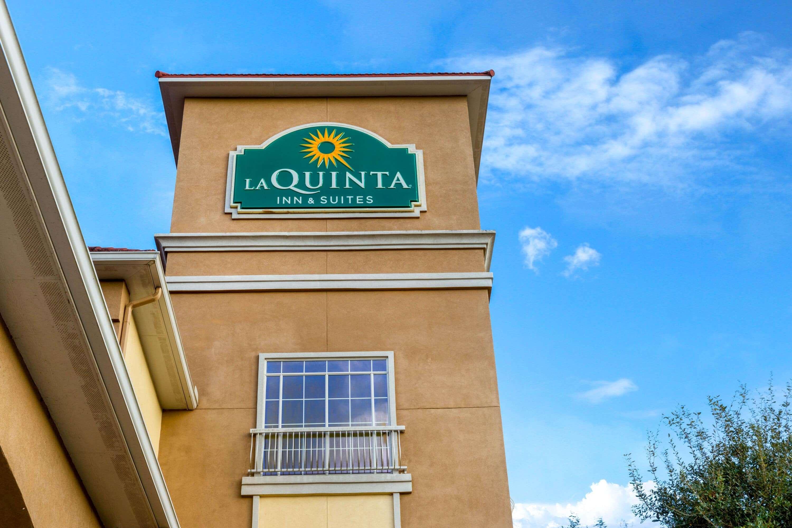 La Quinta By Wyndham Angleton Hotel Exterior foto