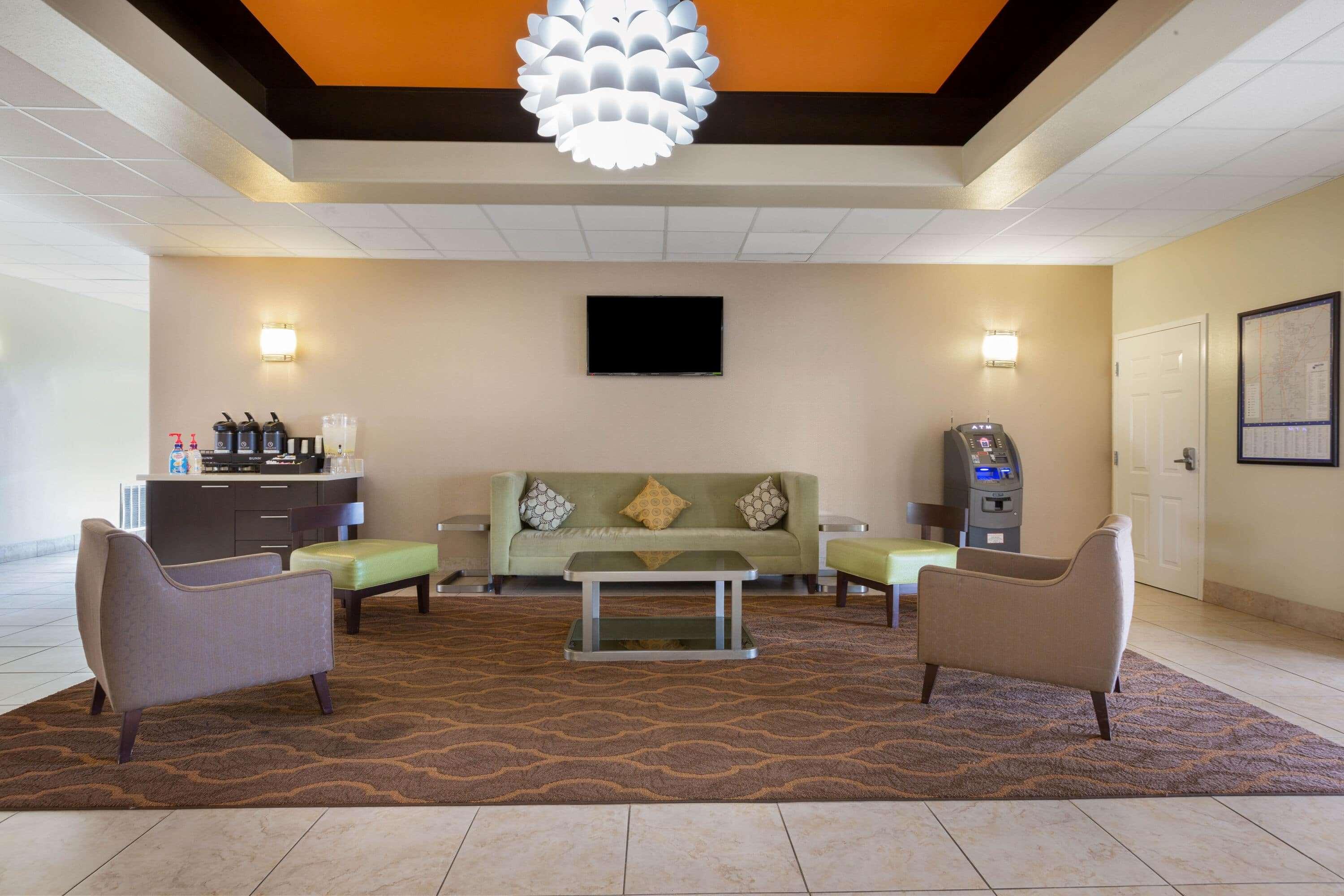 La Quinta By Wyndham Angleton Hotel Exterior foto