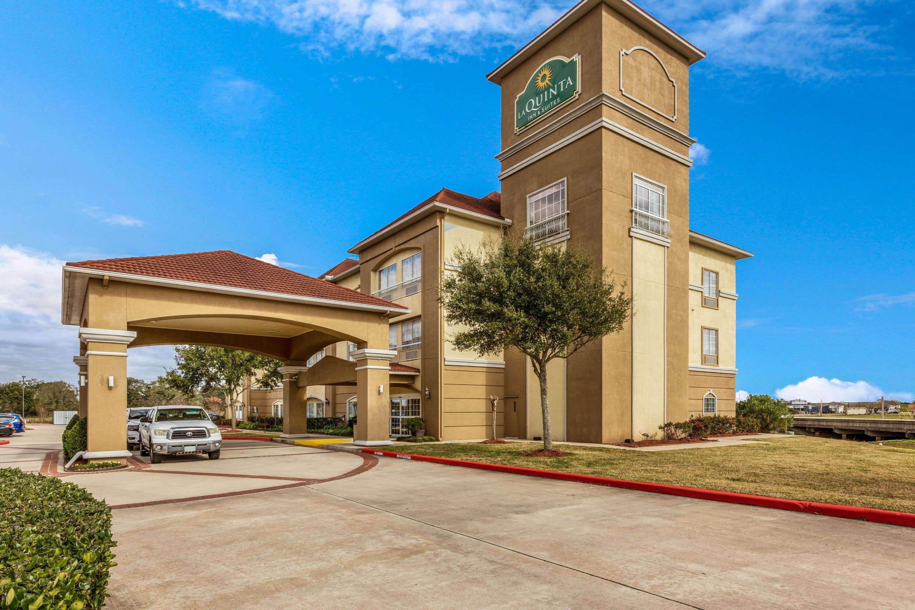 La Quinta By Wyndham Angleton Hotel Exterior foto